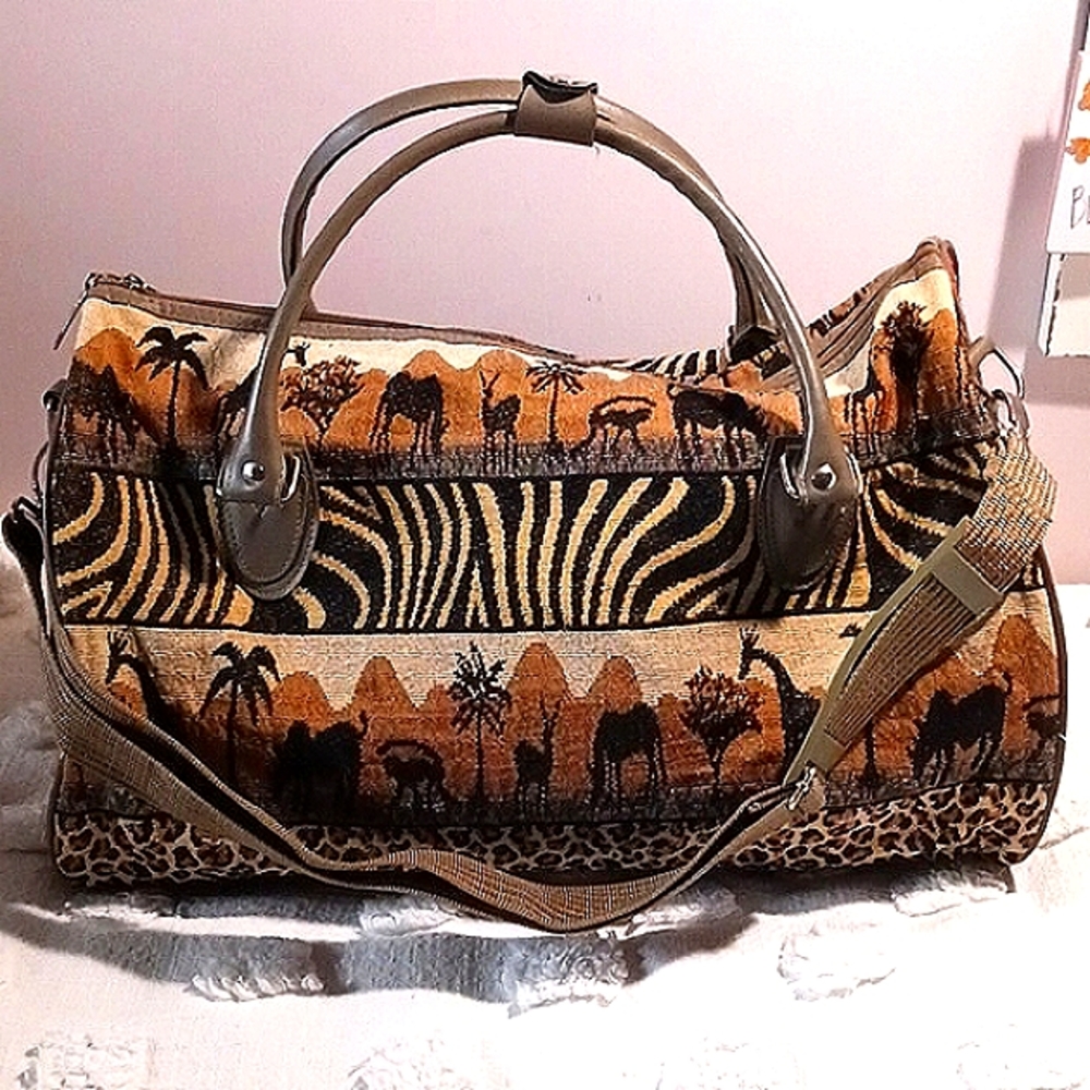 Gorgeous"Pioneer Express" Safari  Print Travel/ Carry Weekender Bag 🐘🦒🦓🐆🦣🐅